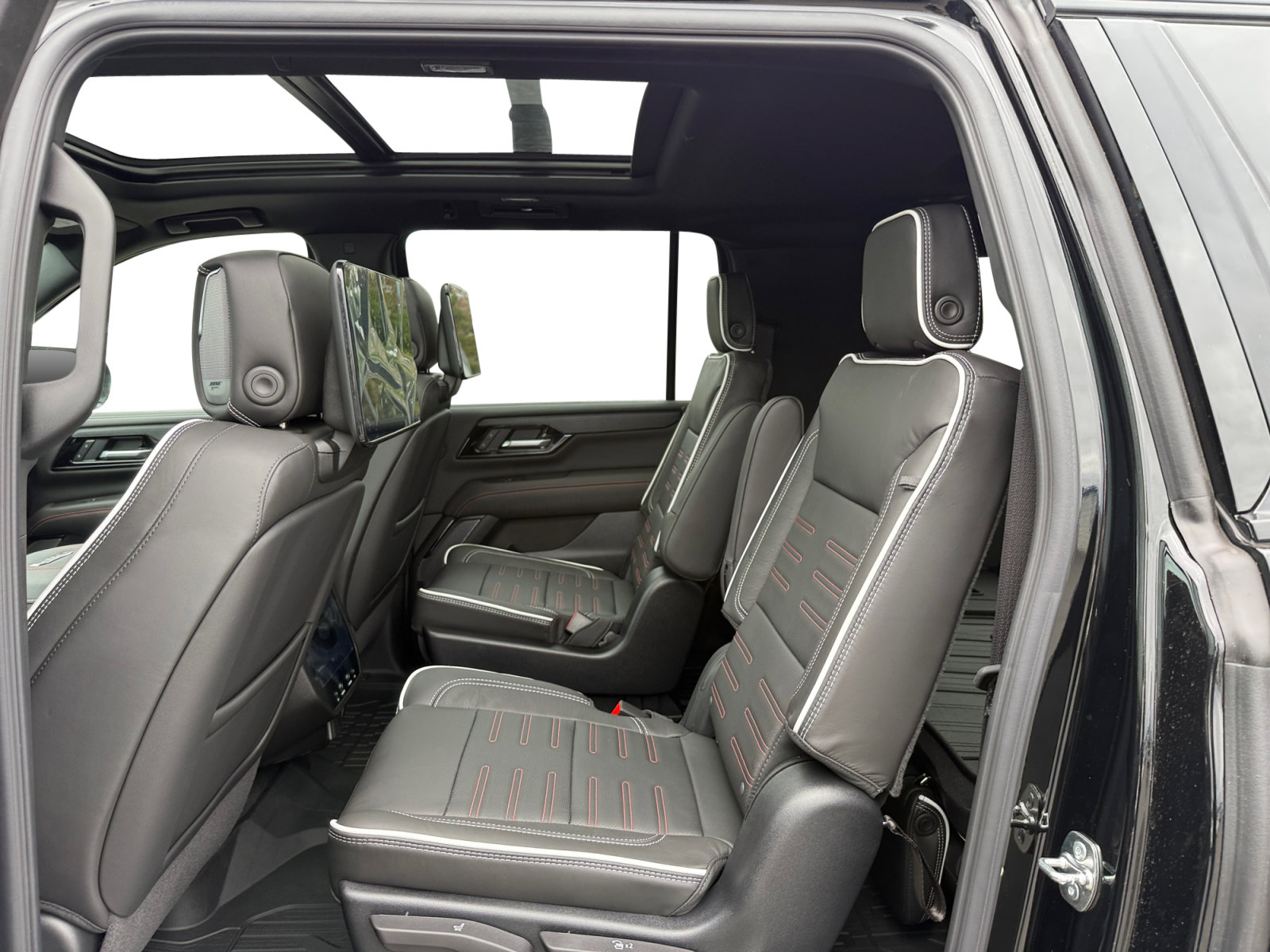 New 2026 GMC Yukon XL AT4 Ultimate w/ LPO, Floor Liner Package AWD/4WD image 16