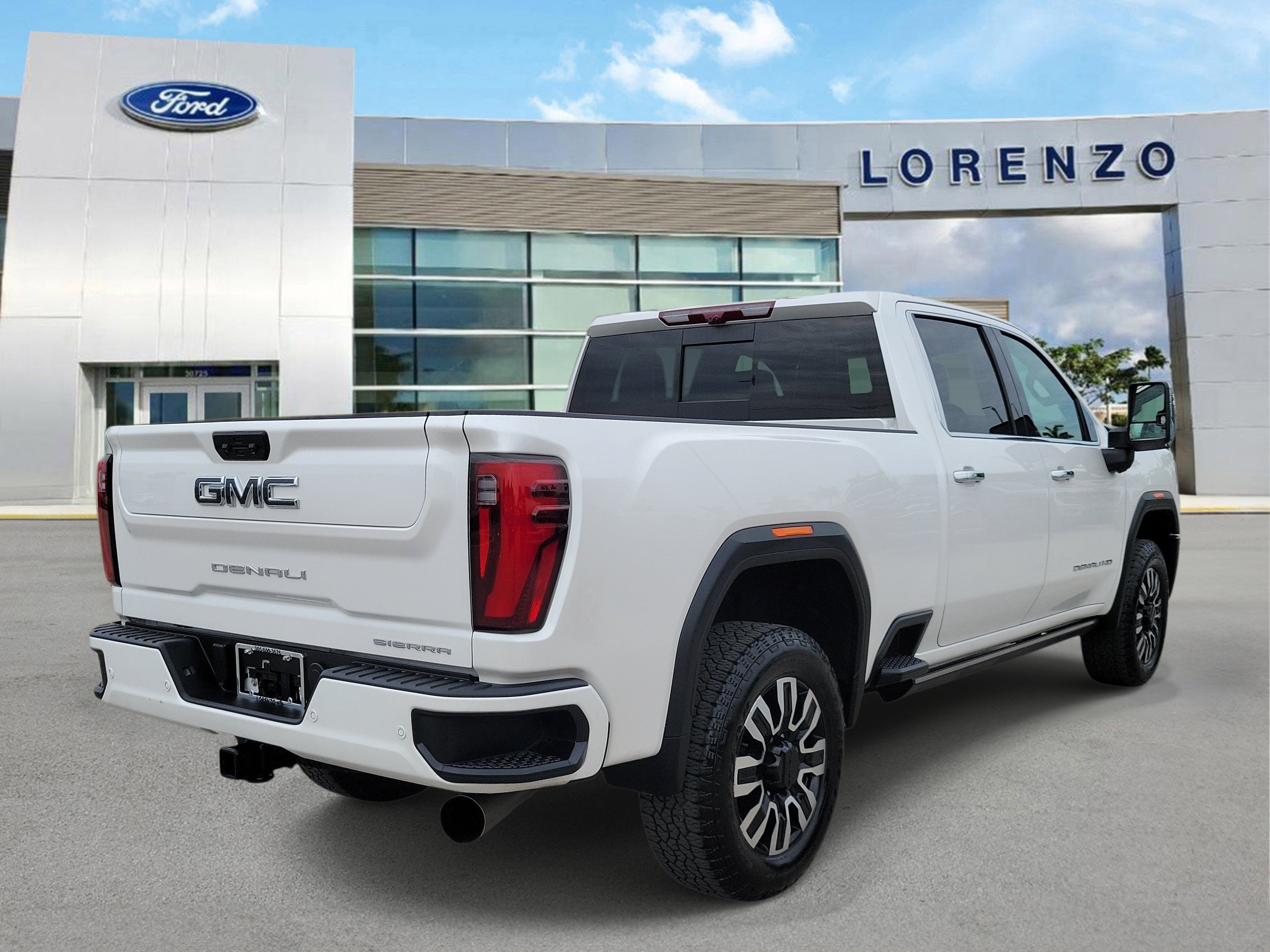Used 2025 GMC Sierra 2500 Denali Ultimate AWD/4WD image 5