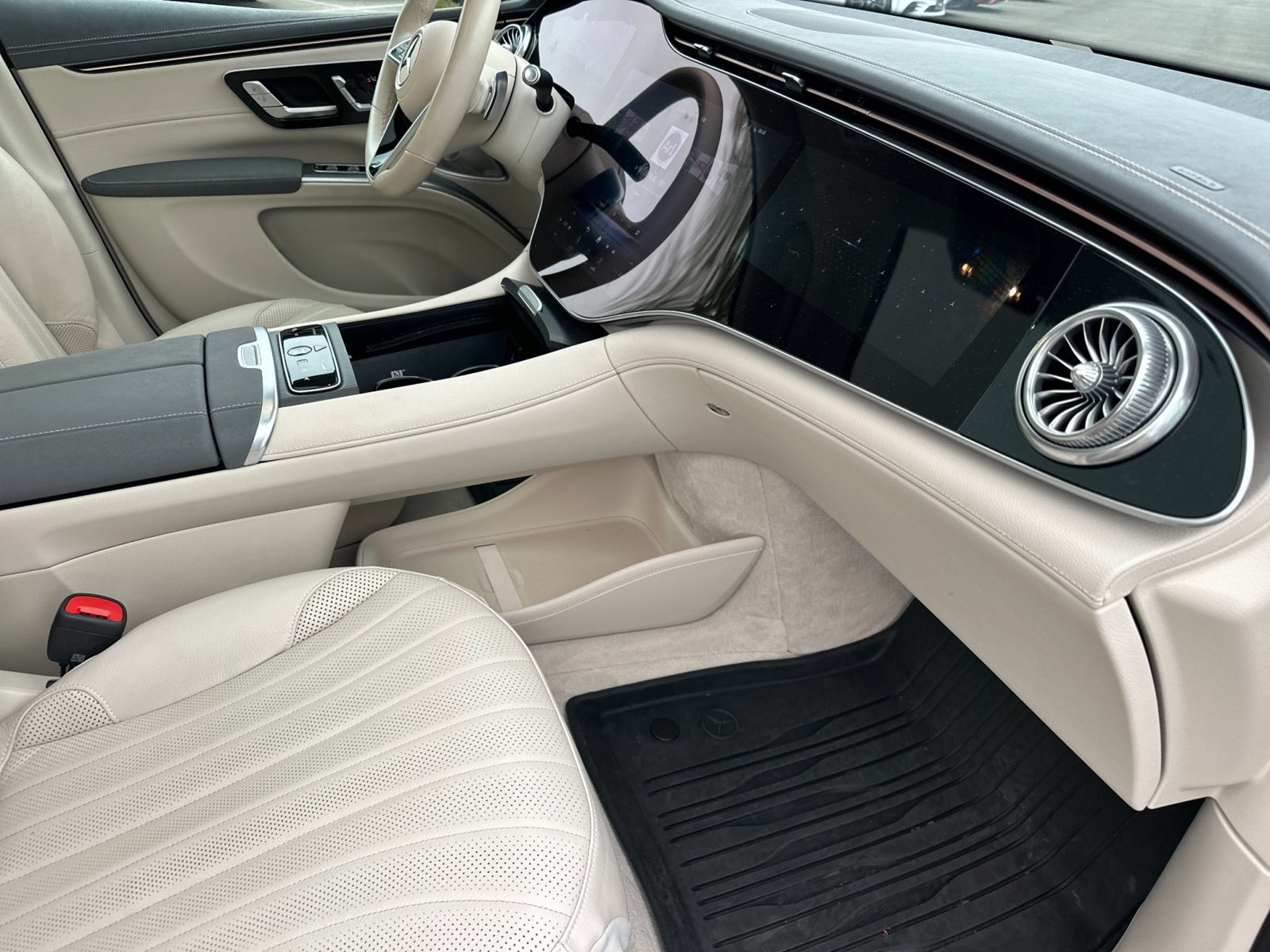 Certified 2023 Mercedes-Benz EQS 580 4MATIC SUV image 18