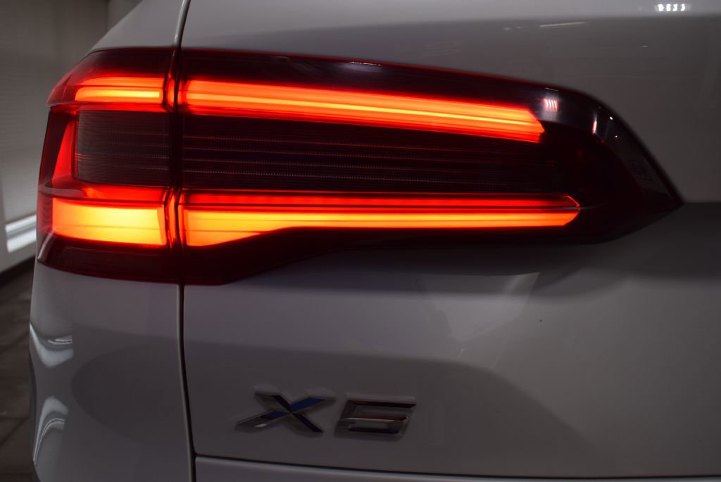 Used 2022 BMW X5 xDrive40i image 40