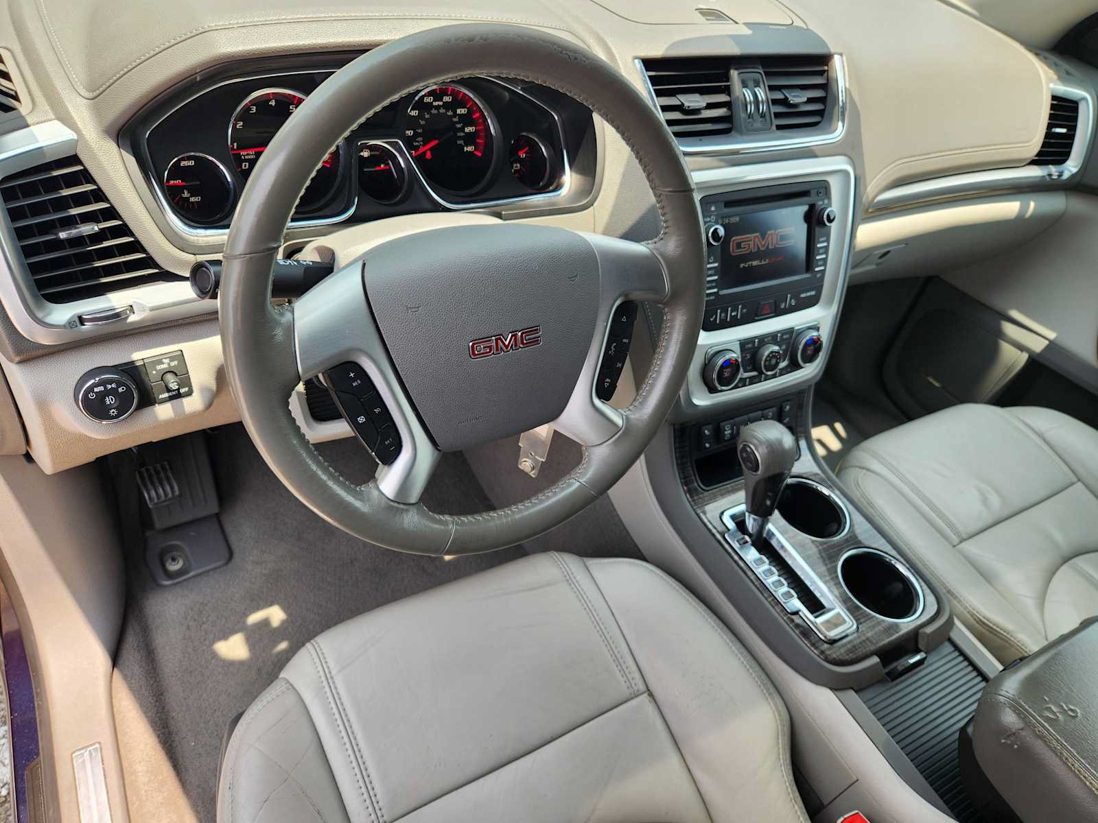 Used 2016 GMC Acadia SLT w/ Open Road Package FWD image 2