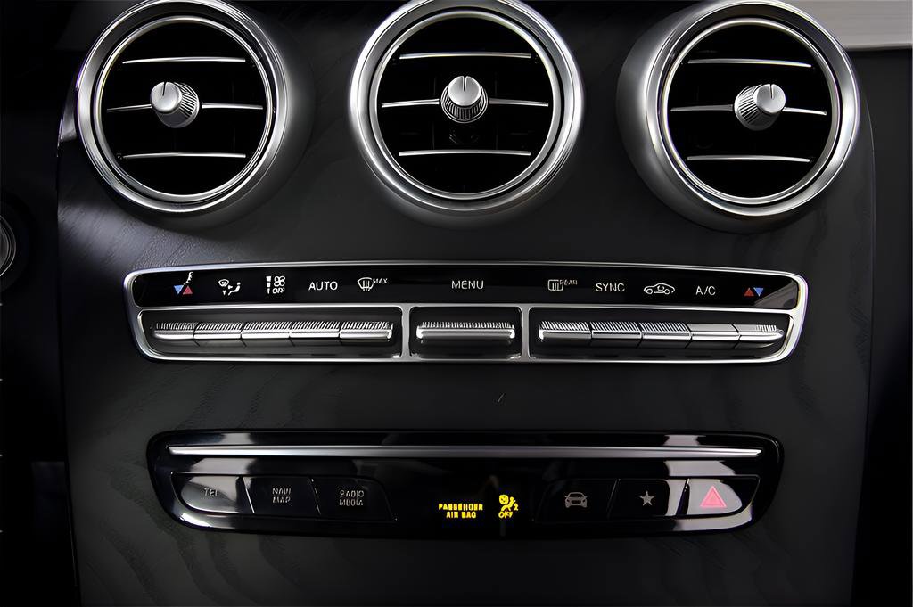 Used 2022 Mercedes-Benz GLC 43 AMG 4MATIC image 21