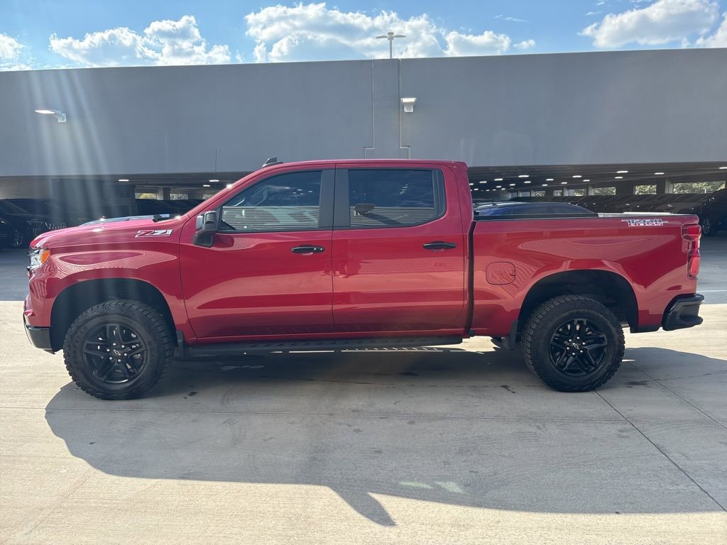 Used 2025 Chevrolet Silverado 1500 LT Trail Boss w/ Convenience Package II image 9
