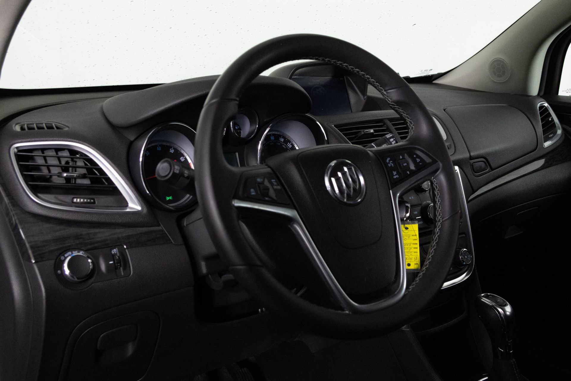 Used 2015 Buick Encore FWD image 32