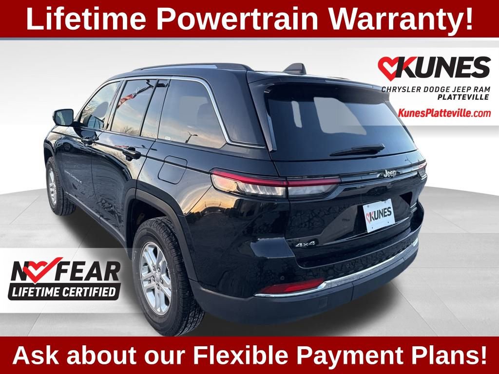 Used 2023 Jeep Grand Cherokee Laredo image 7