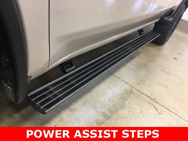 New 2026 Chevrolet Silverado 2500 ZR2 w/ LPO, Dark Essentials Package image 13