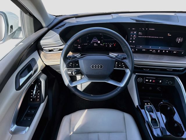 Used 2025 Audi Q5 Premium w/ Convenience Package AWD/4WD image 18