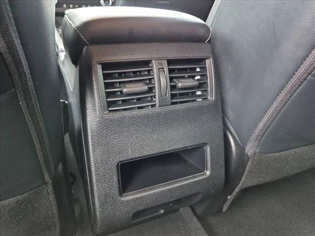 Used 2022 Mitsubishi Outlander SE AWD/4WD image 16
