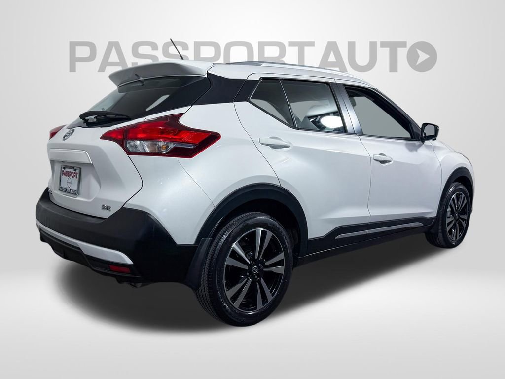 Used 2018 Nissan Kicks SR image 6