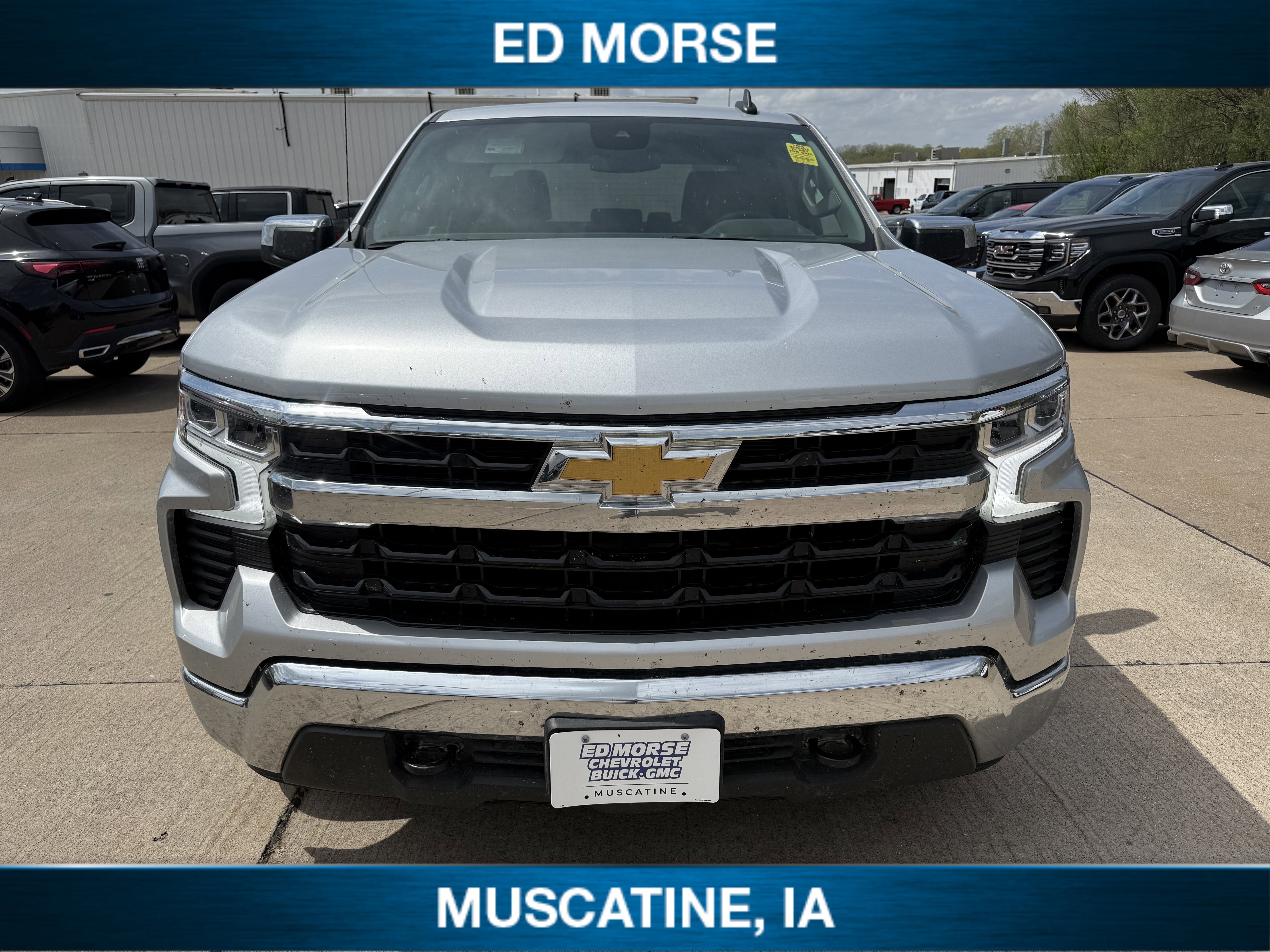 Certified 2022 Chevrolet Silverado 1500 LT AWD/4WD image 3