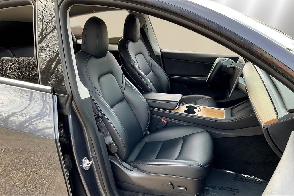 Used 2021 Tesla Model Y Long Range image 28