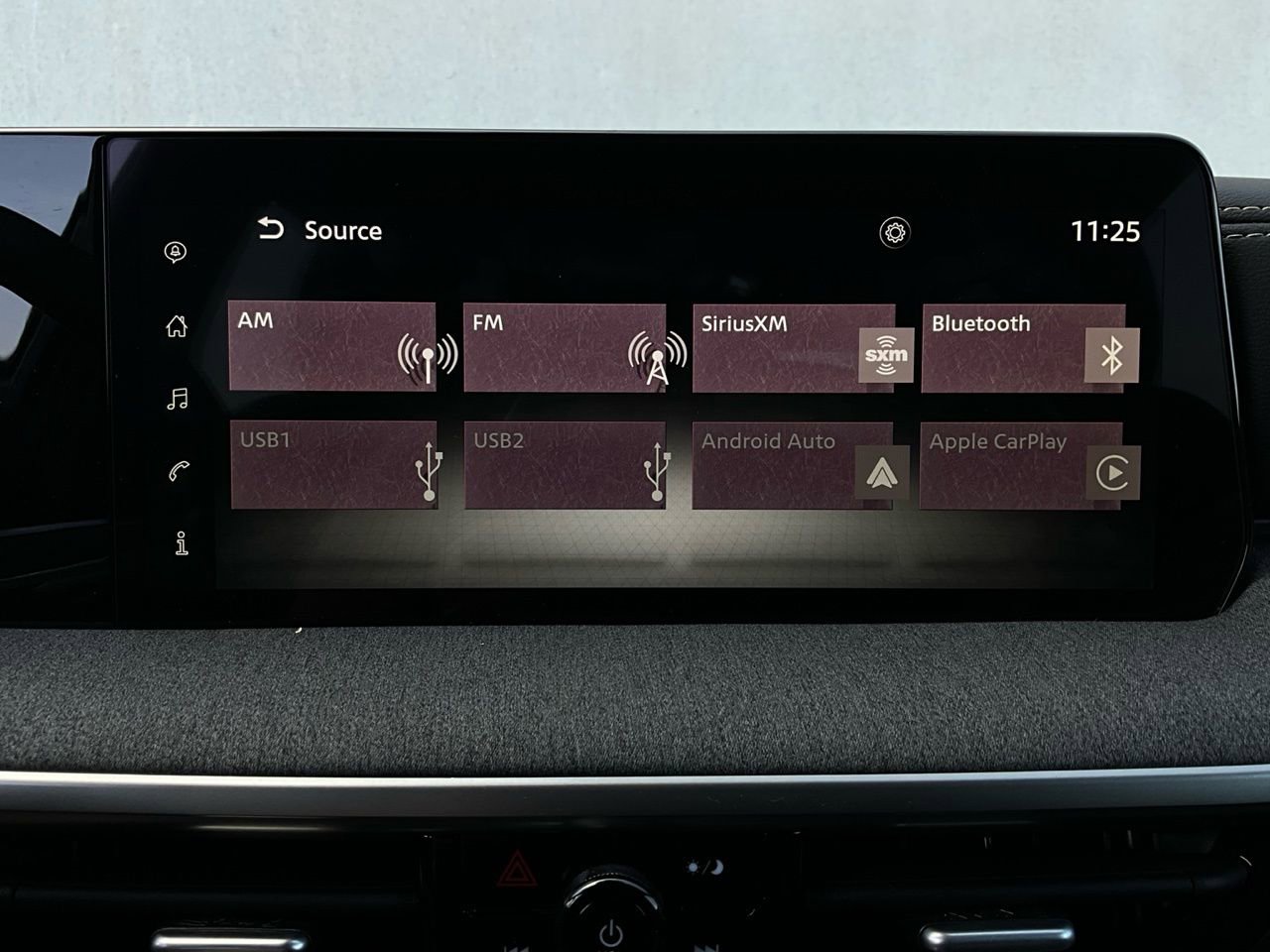 Used 2025 Nissan Kicks SV image 27