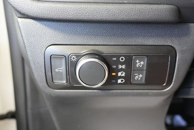 Used 2022 Ford Escape SE w/ SE Sport Appearance Package FWD image 17