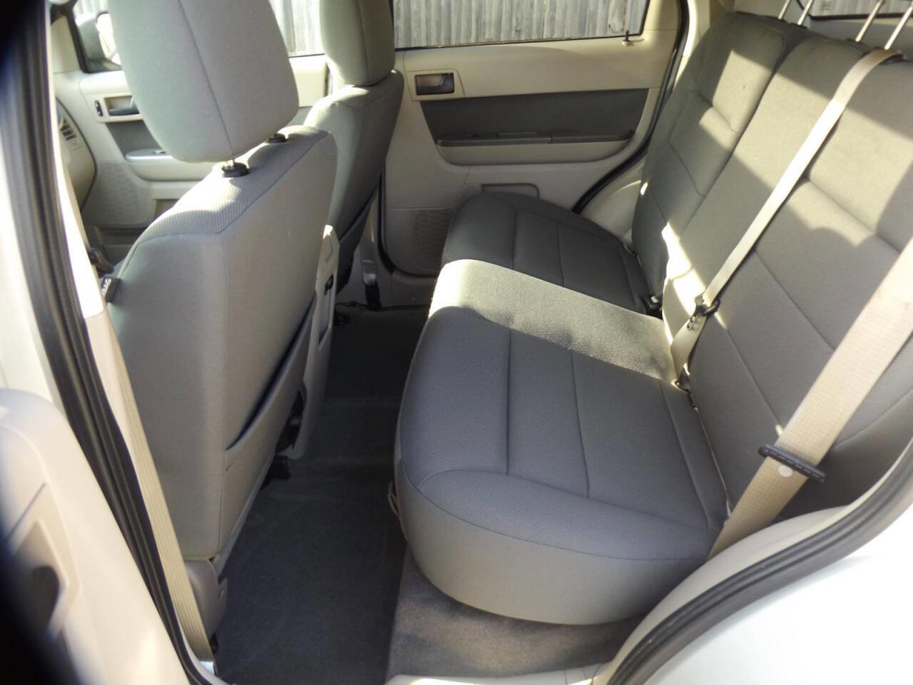 Used 2009 Ford Escape XLT image 17