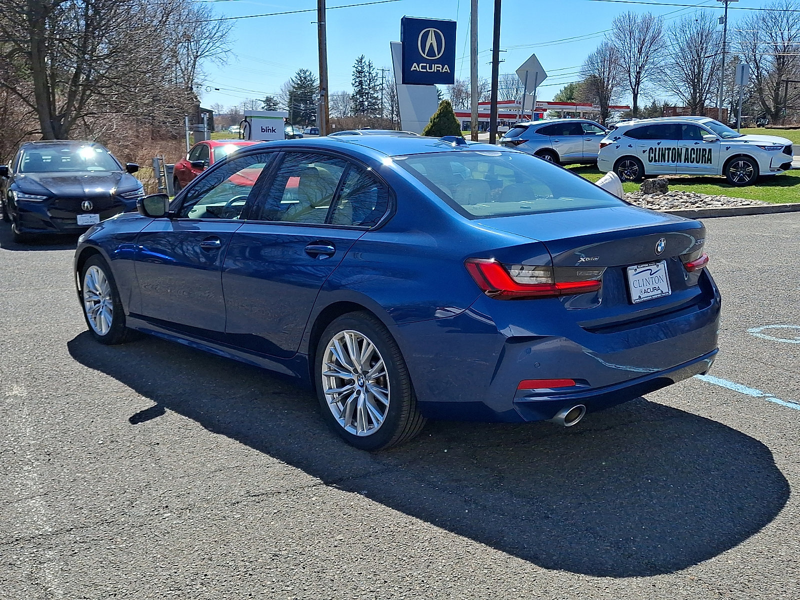 Used 2023 BMW 330i xDrive Sedan w/ Convenience Package image 4
