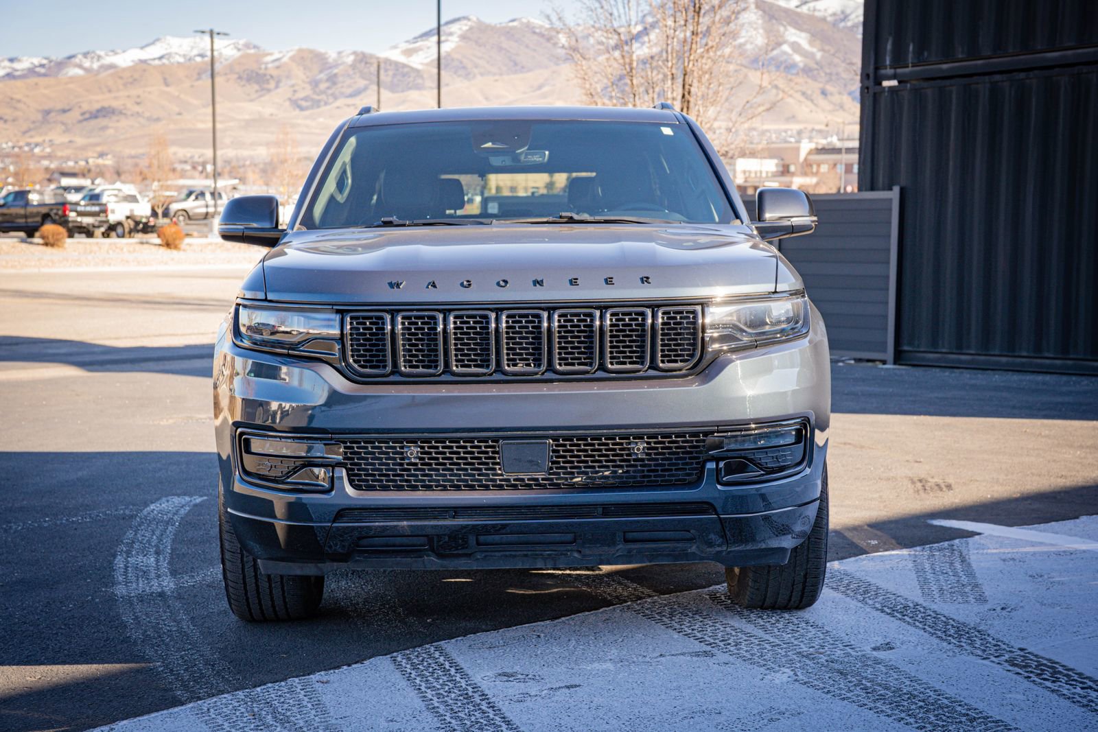 Used 2023 Jeep Wagoneer Series II image 2