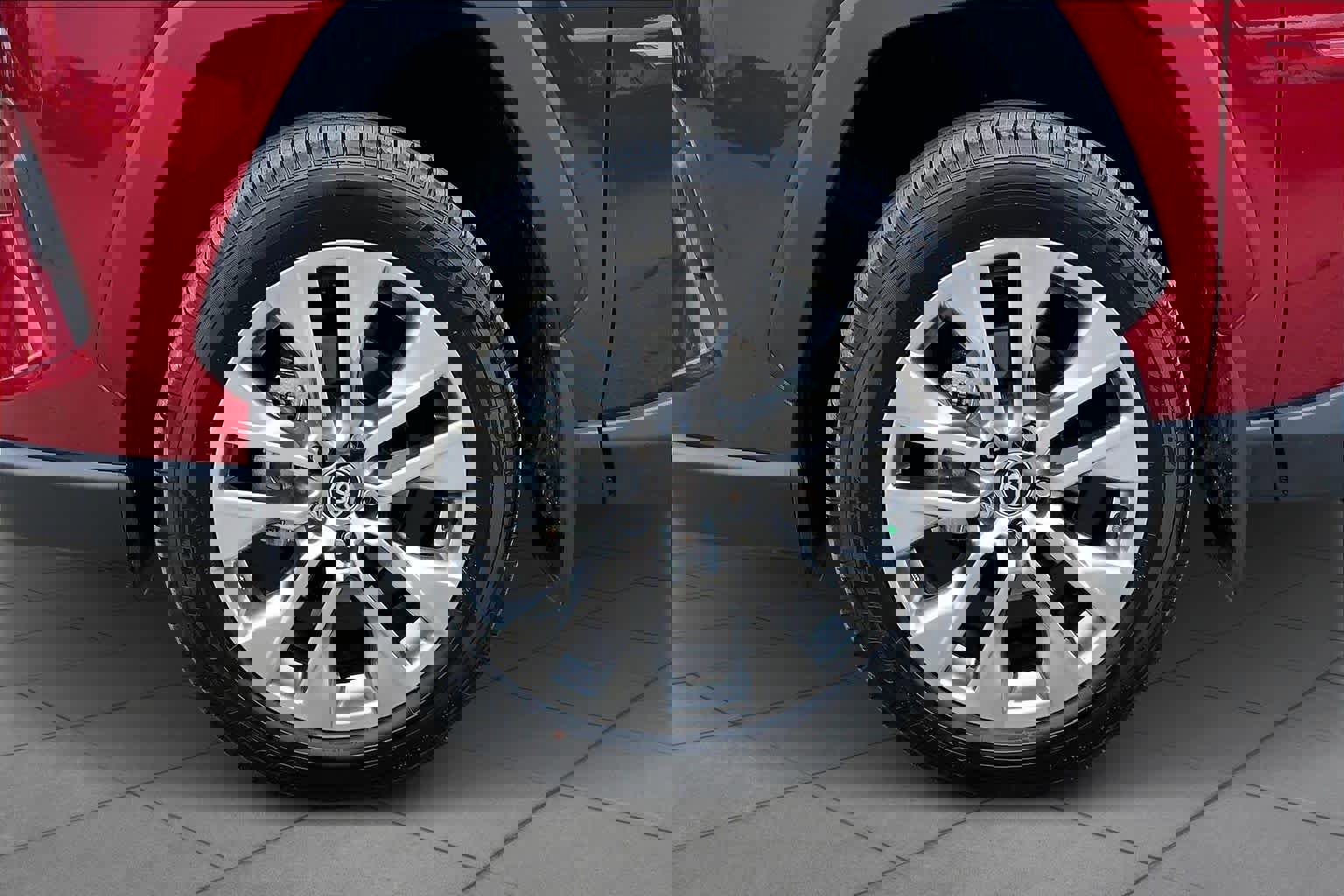 Used 2025 Toyota RAV4 XLE Premium image 11