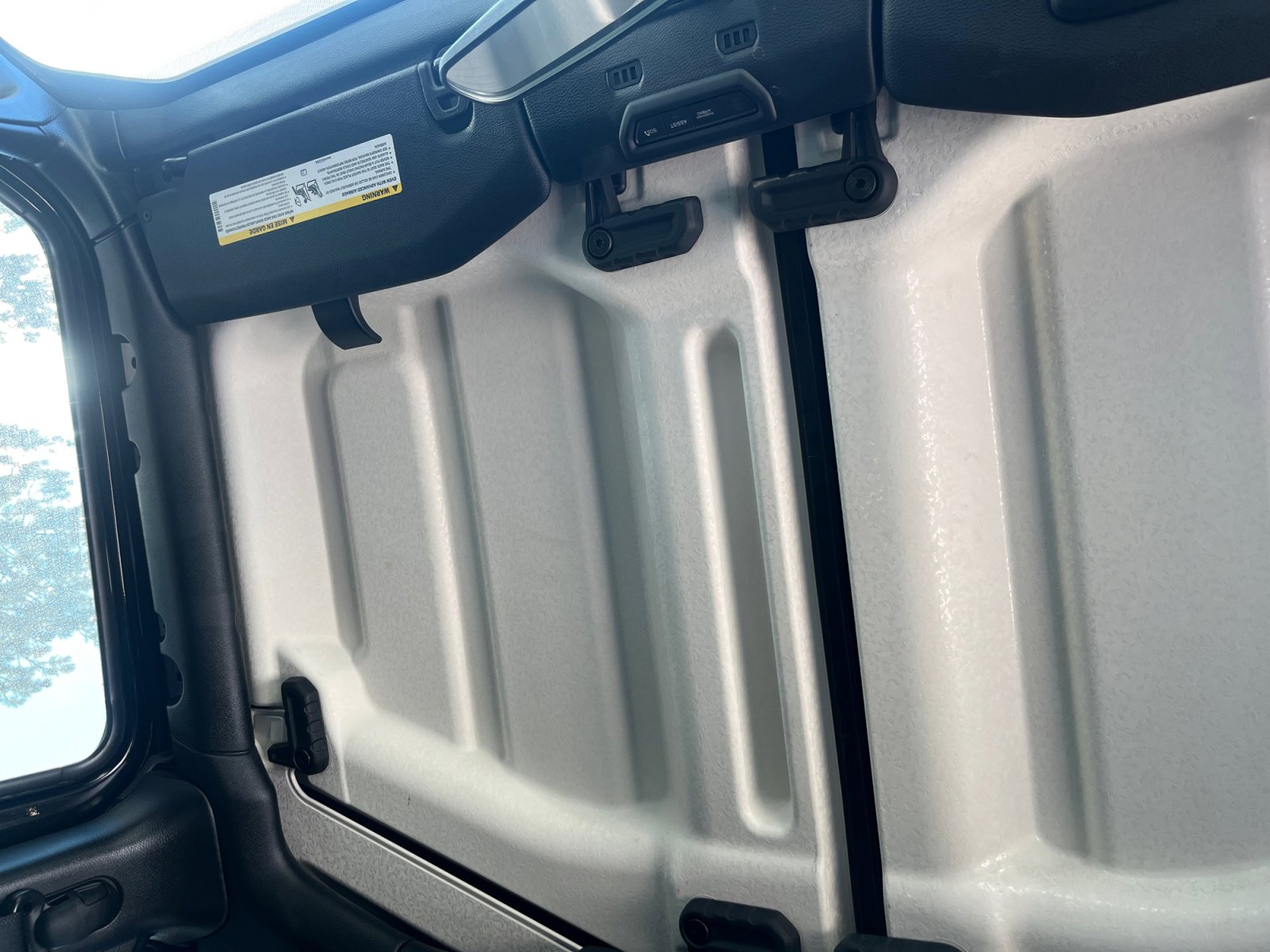 Used 2022 Jeep Gladiator Sport image 33