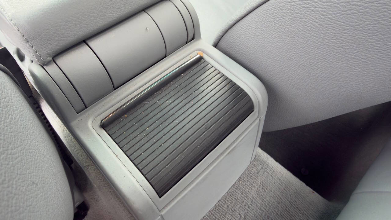 Used 2001 BMW 330i Sedan image 33