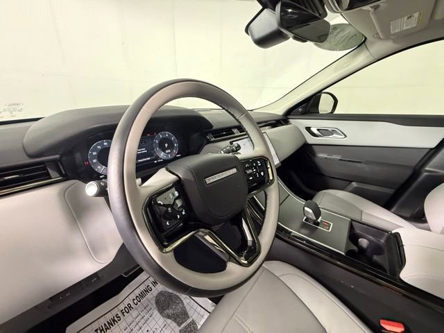 Used 2025 Land Rover Range Rover Velar Dynamic SE AWD/4WD image 6