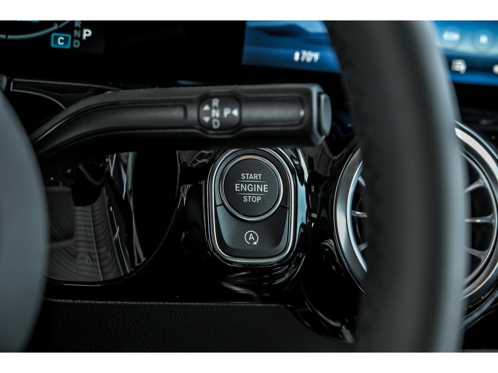 New 2026 Mercedes-Benz GLA 35 AMG 4MATIC image 13