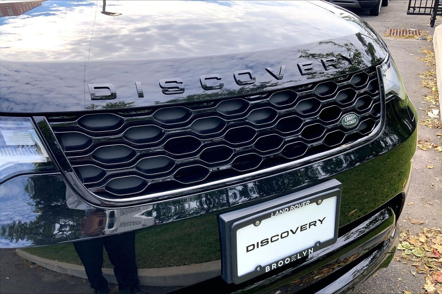 Certified 2025 Land Rover Discovery Dynamic SE AWD/4WD image 30