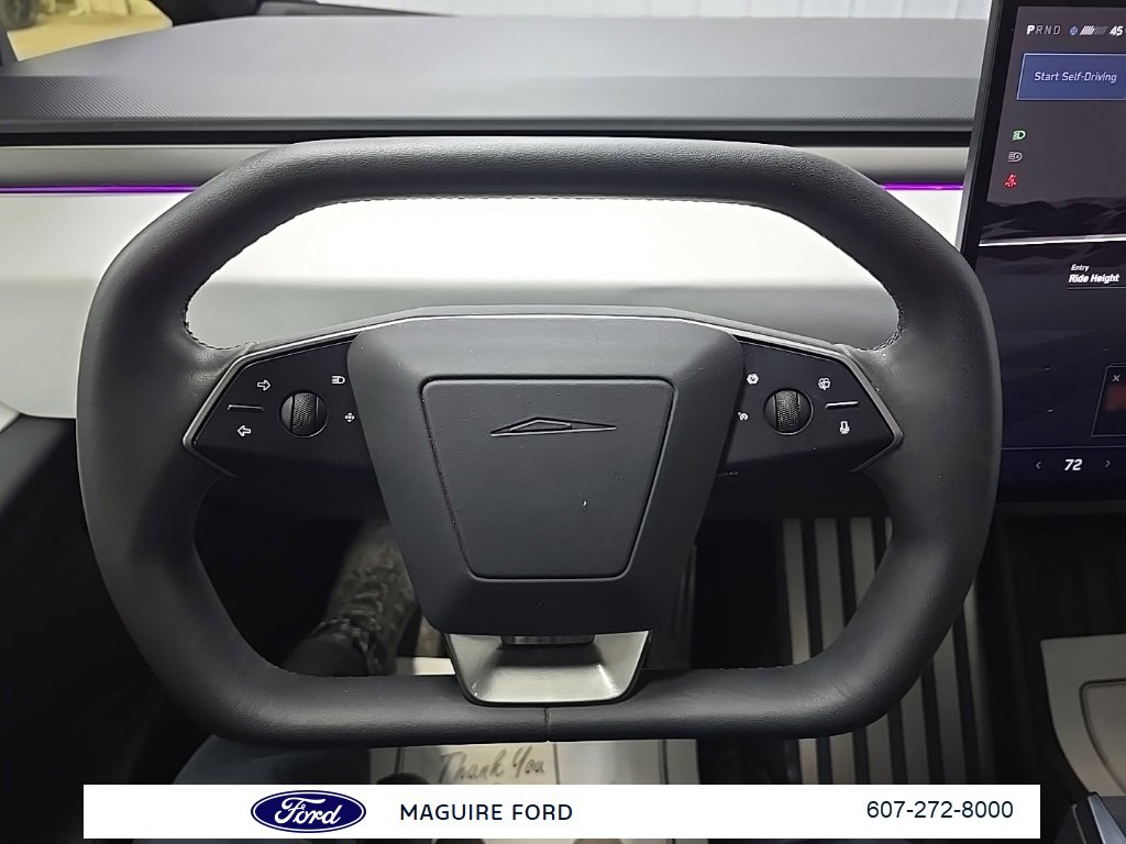 Used 2024 Tesla Cybertruck AWD Crew Cab image 21