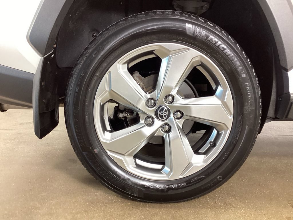 Used 2020 Toyota RAV4 Limited w/ Limited Grade Weather Package AWD/4WD image 41