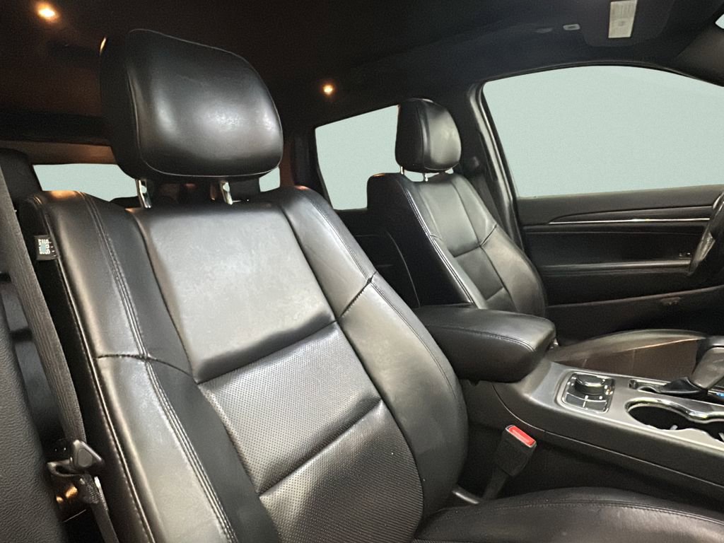 Used 2020 Jeep Grand Cherokee Limited w/ Luxury Group II image 16