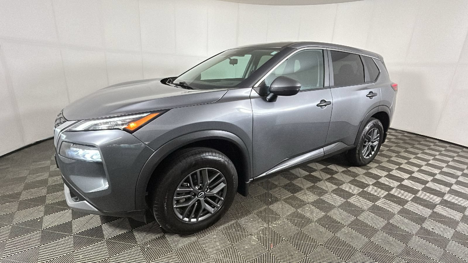 Used 2023 Nissan Rogue FWD image 7