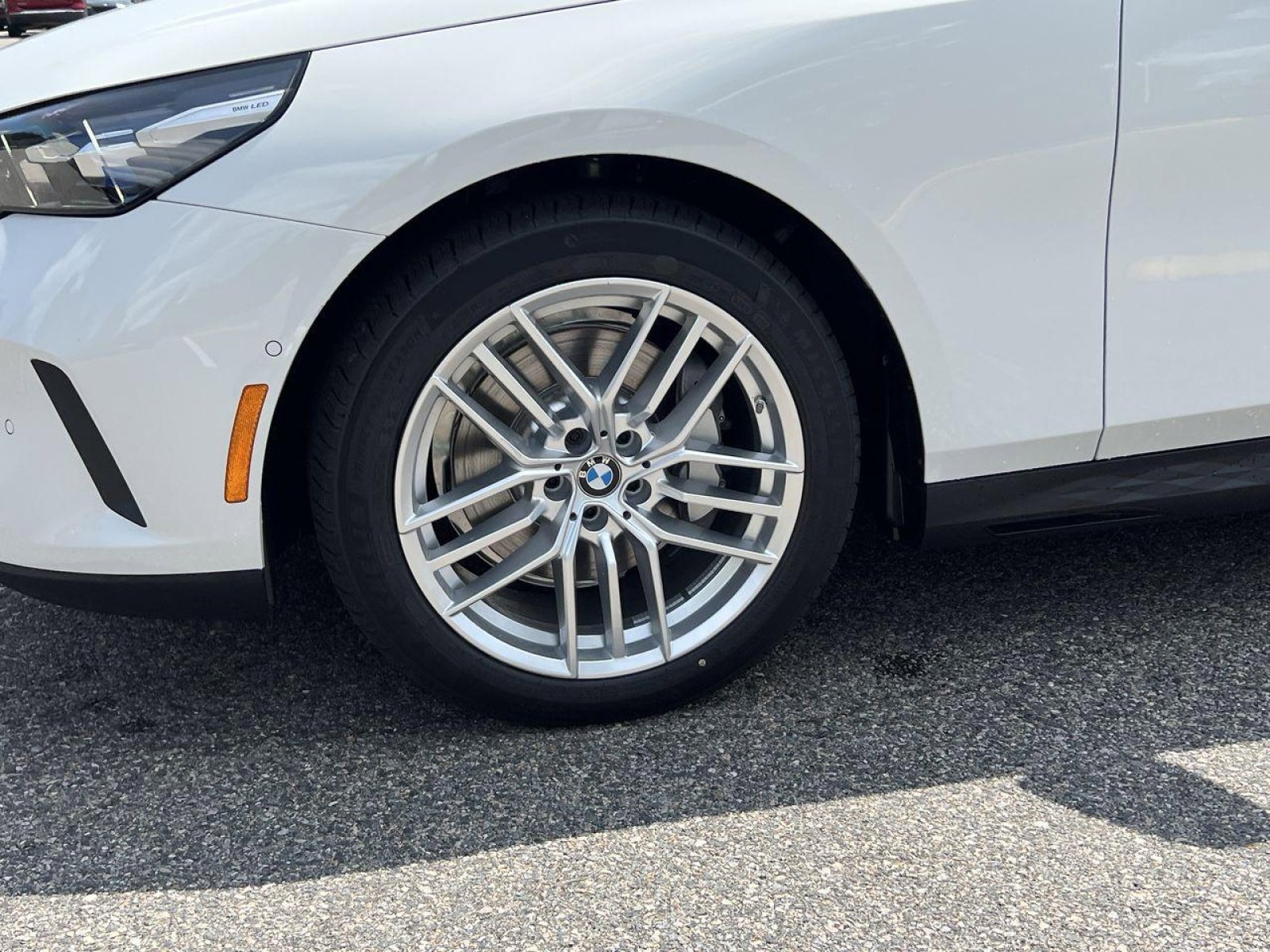 Certified 2025 BMW 530i xDrive w/ Premium Package image 9