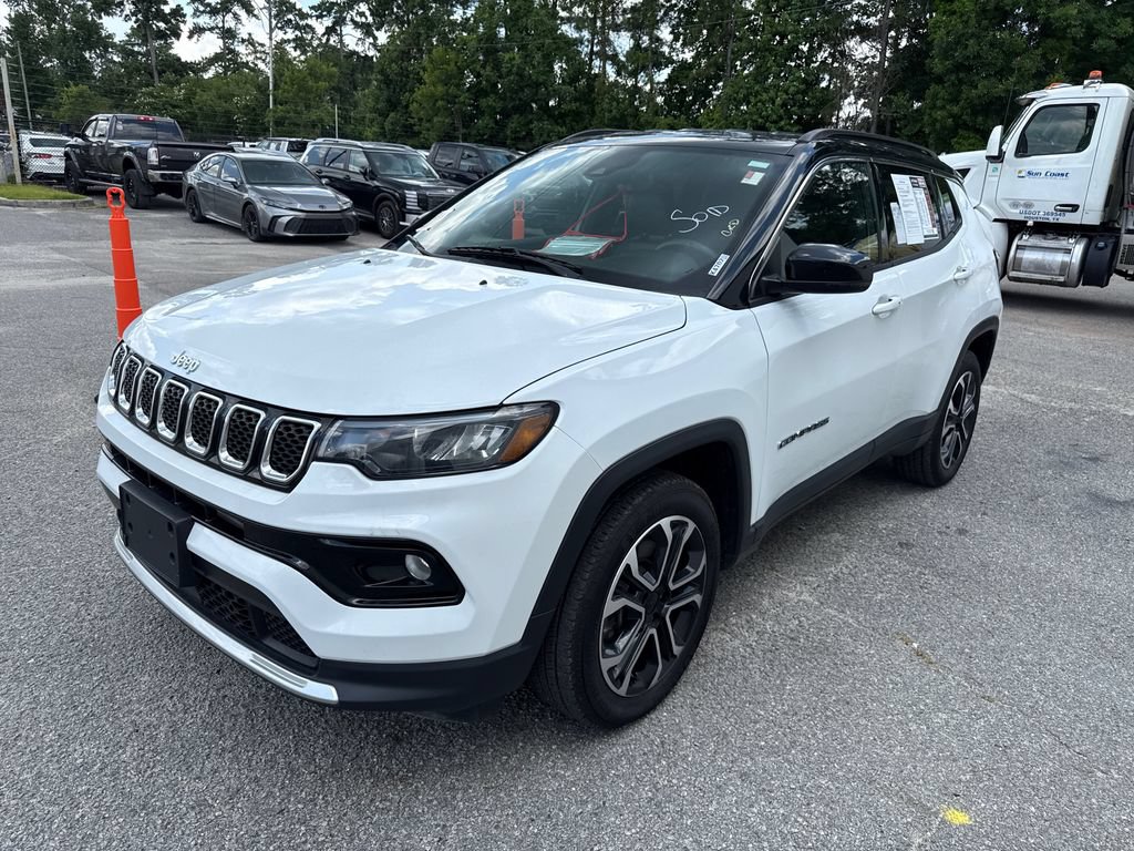 Used 2023 Jeep Compass Limited AWD/4WD image 4