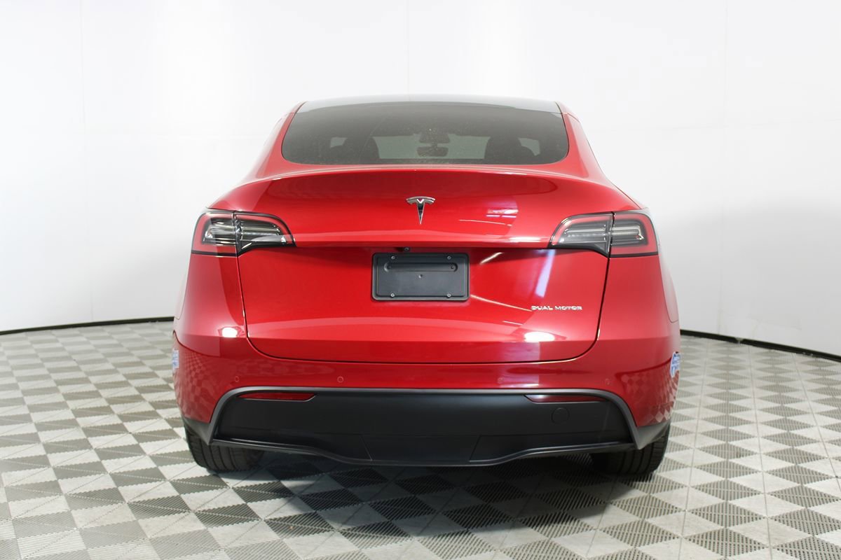 Used 2021 Tesla Model Y Long Range AWD/4WD image 32