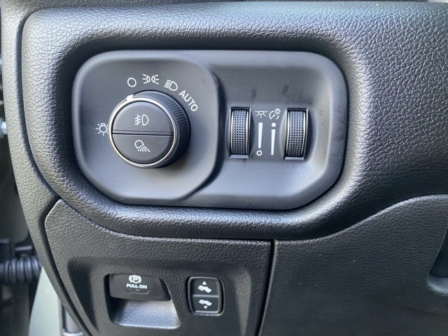 New 2026 RAM 1500 4x4 Crew Cab image 13