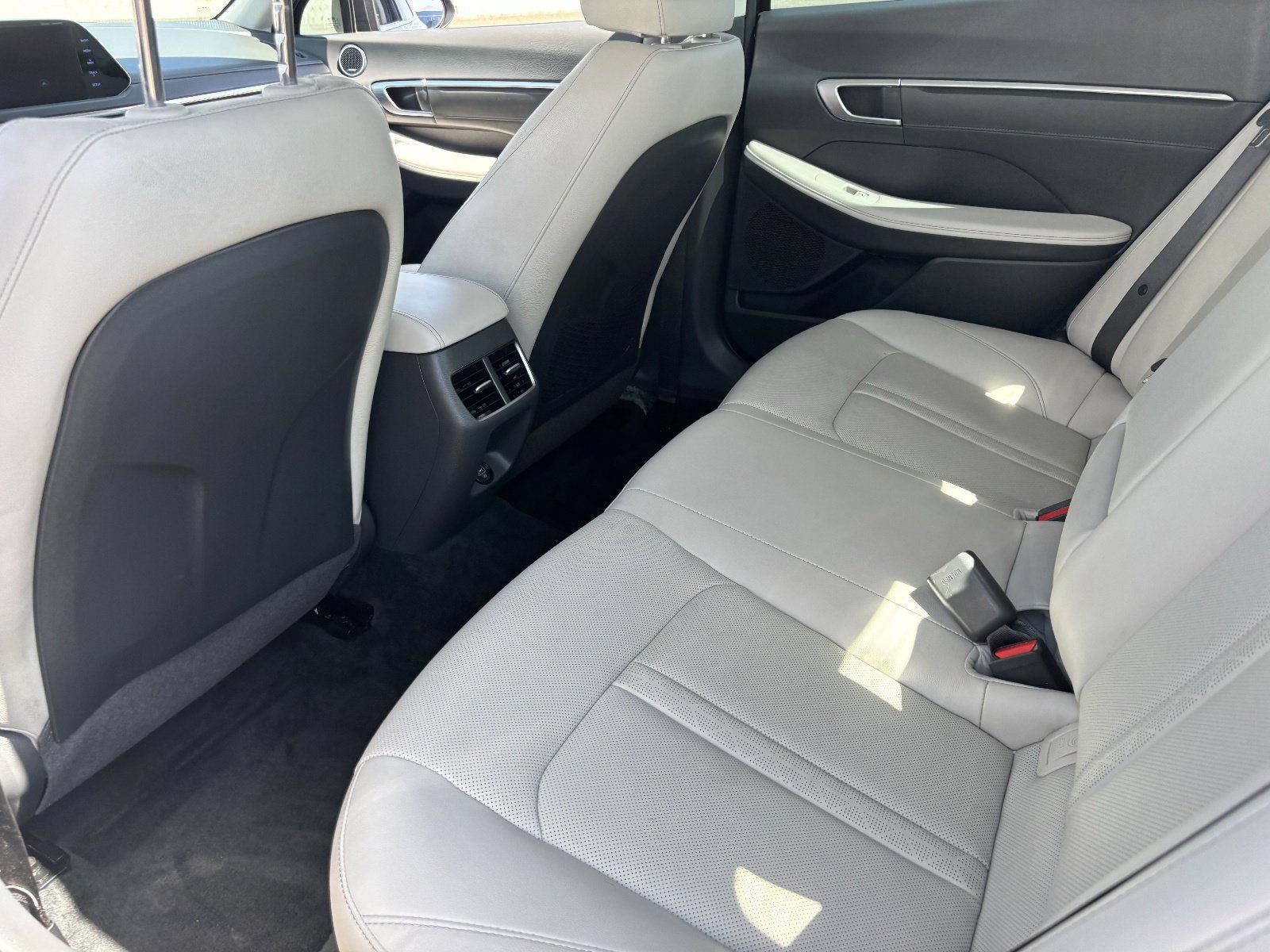 Used 2022 Hyundai Sonata Limited FWD image 18