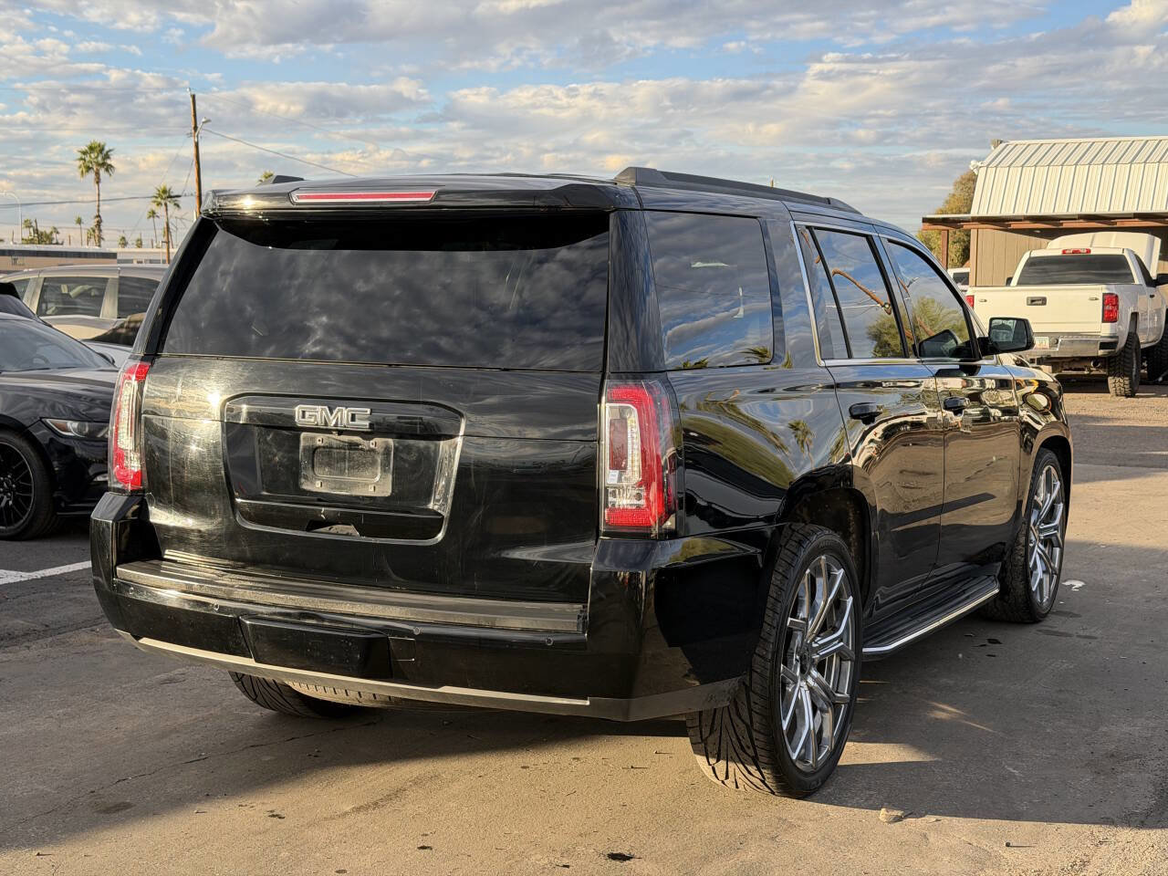Used 2017 GMC Yukon SLE w/ Convenience Package image 8