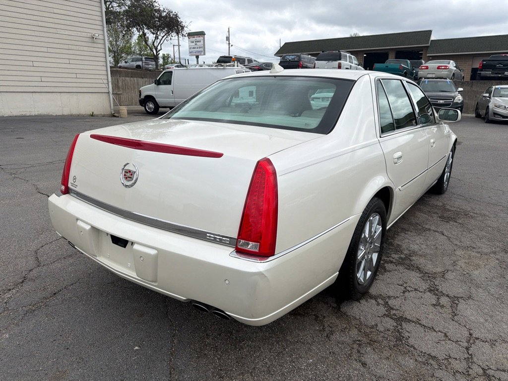 Used 2011 Cadillac DTS Premium w/ Driver Awareness Package FWD image 6