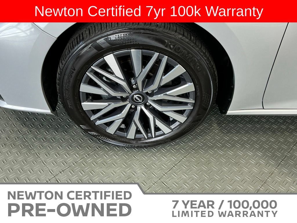 Used 2025 Nissan Altima 2.5 SV FWD image 38
