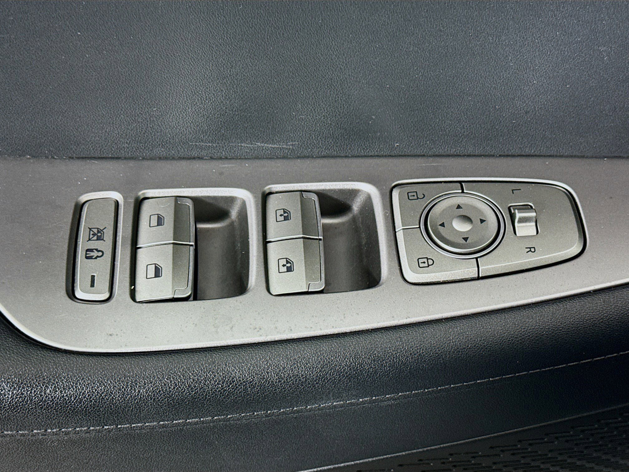 Used 2025 Hyundai Palisade SEL image 24