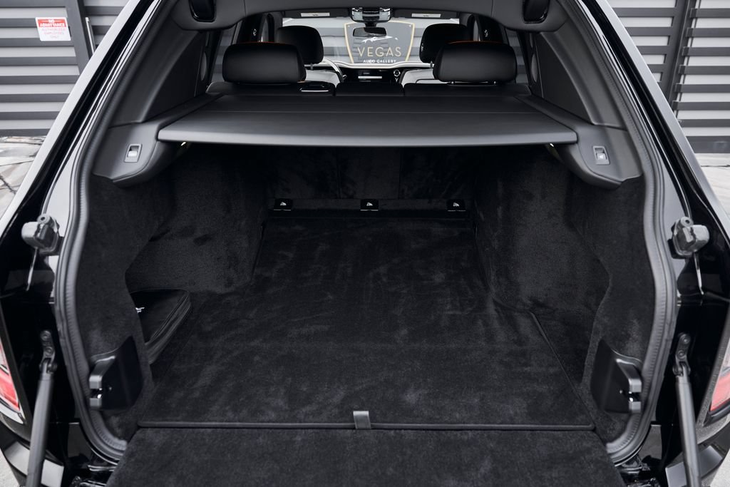 Used 2026 Rolls-Royce Cullinan AWD/4WD image 19