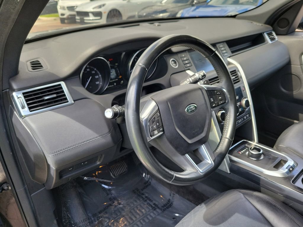 Used 2018 Land Rover Discovery Sport SE image 21