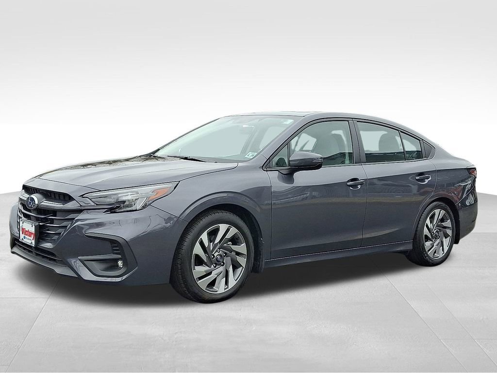Used 2025 Subaru Legacy Limited image 3
