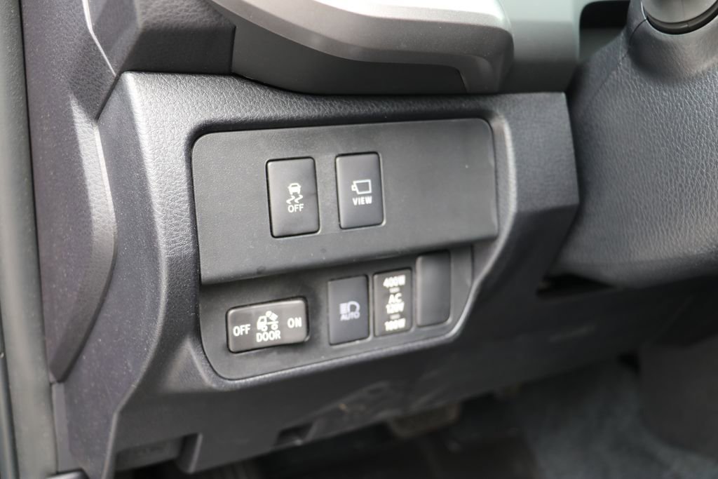Used 2023 Toyota Tacoma Limited w/ Nightshade Package image 9