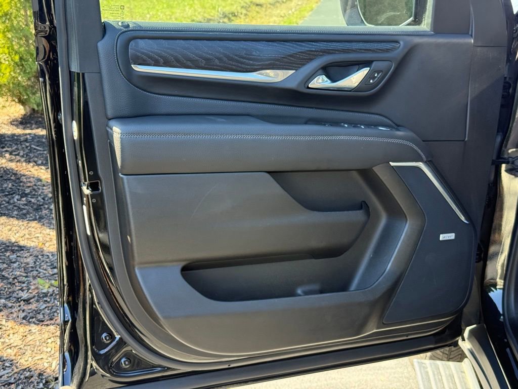 Used 2024 GMC Yukon XL Denali w/ Advanced Technology Package image 10