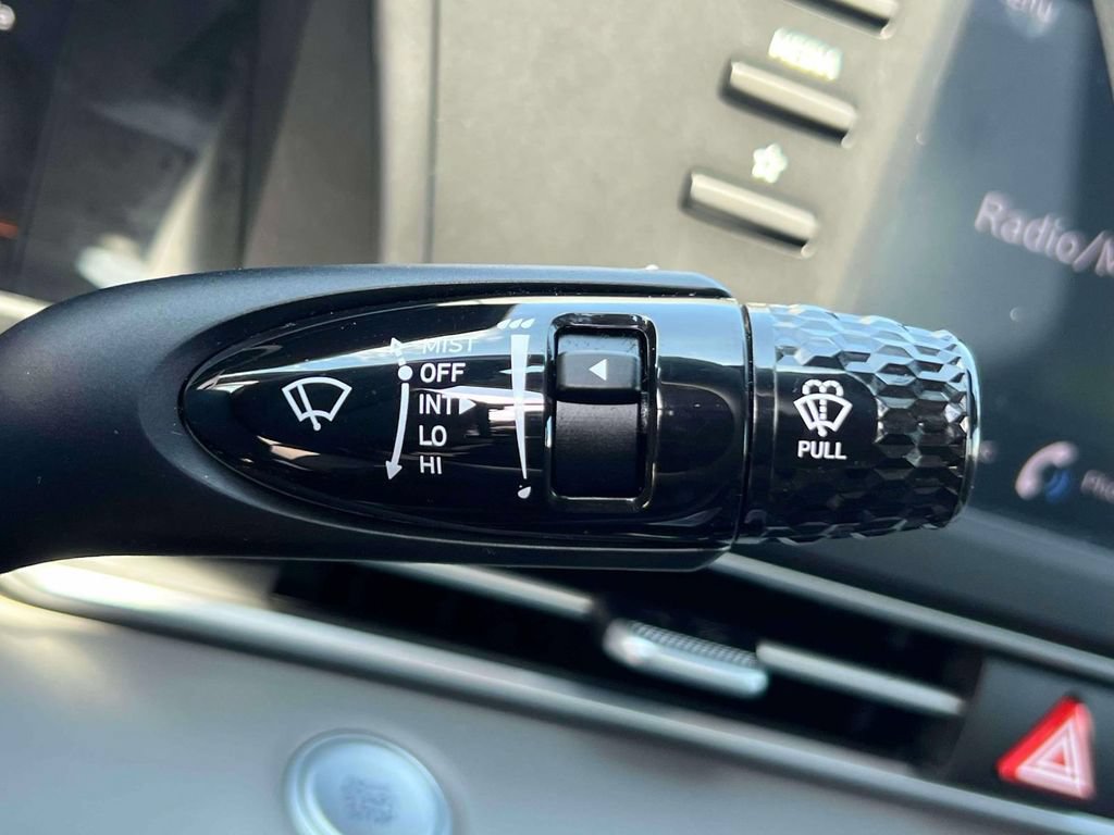 Certified 2023 Hyundai Elantra SEL FWD image 23