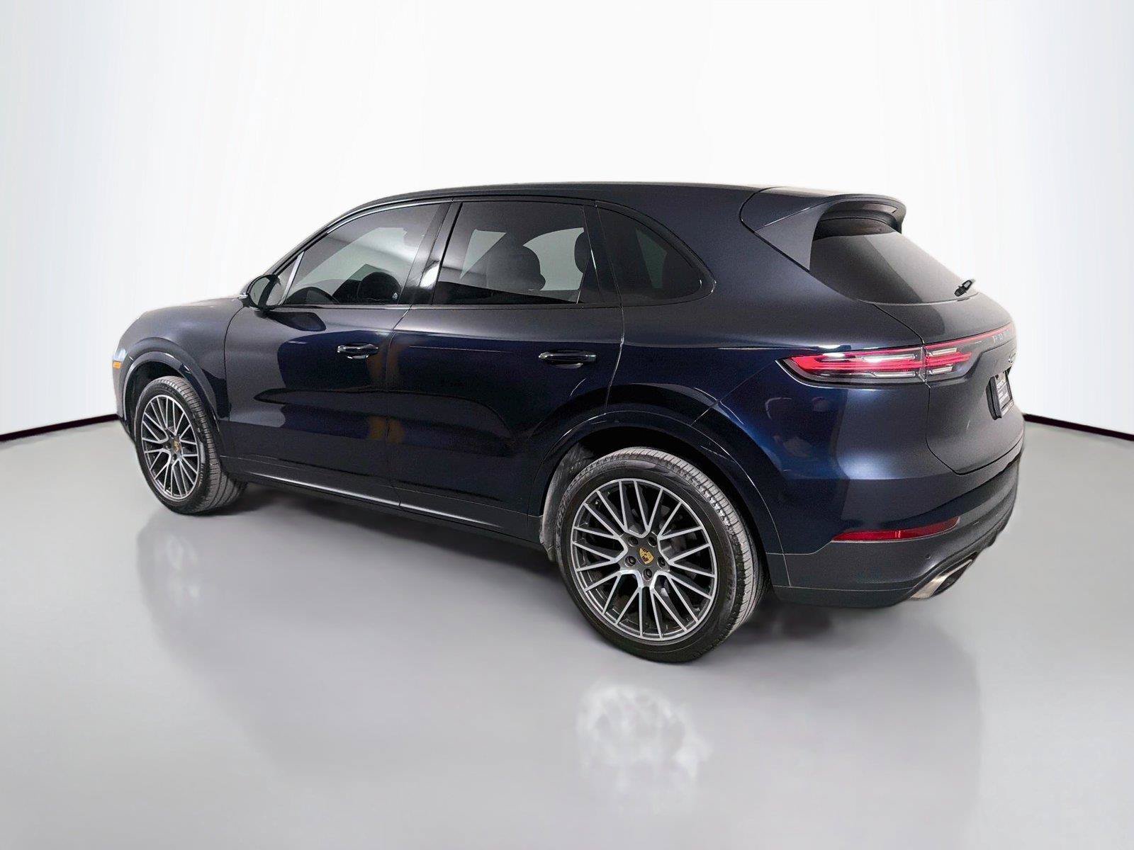 Certified 2020 Porsche Cayenne AWD/4WD image 3