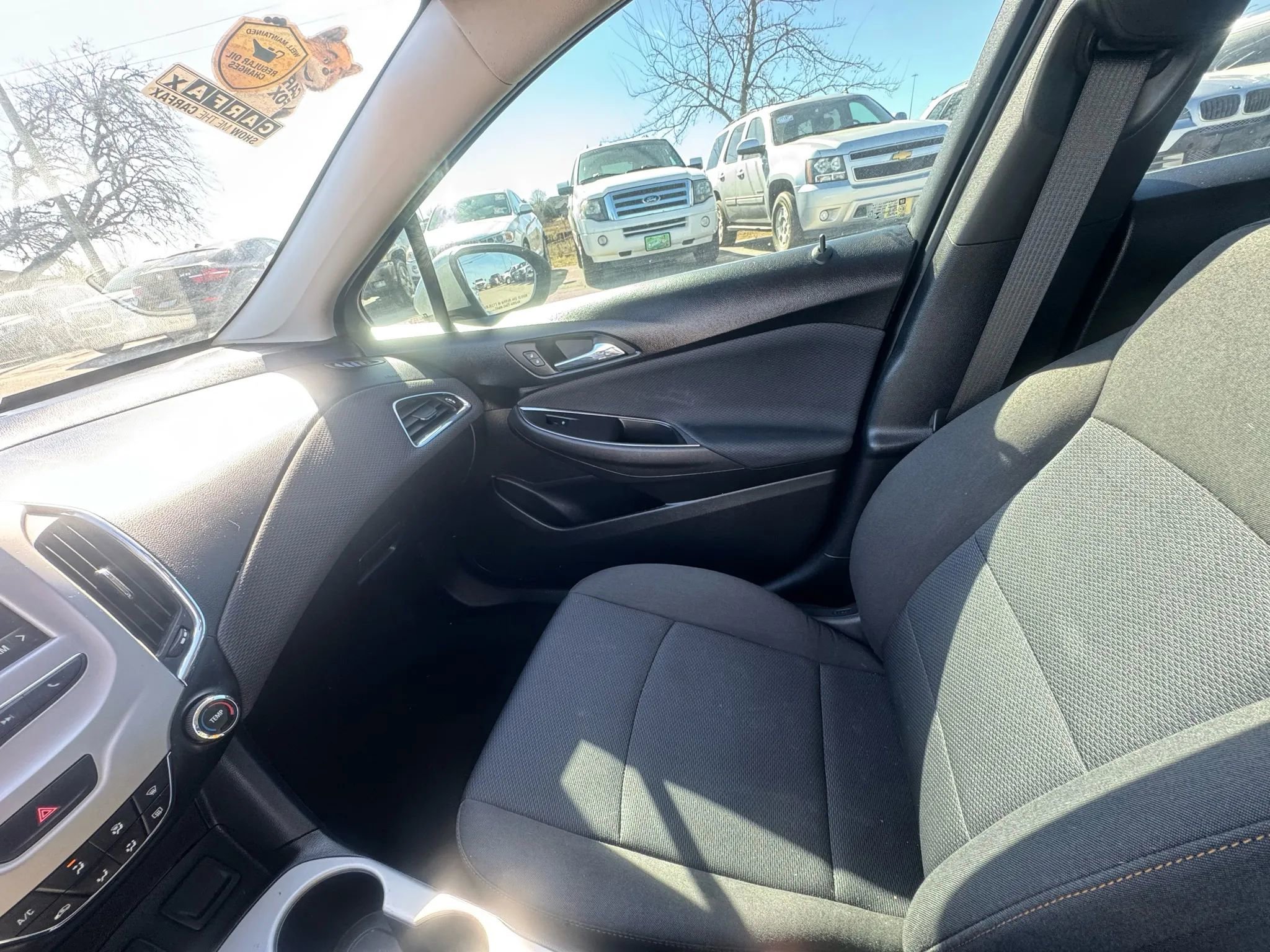 Used 2018 Chevrolet Cruze LS FWD image 18