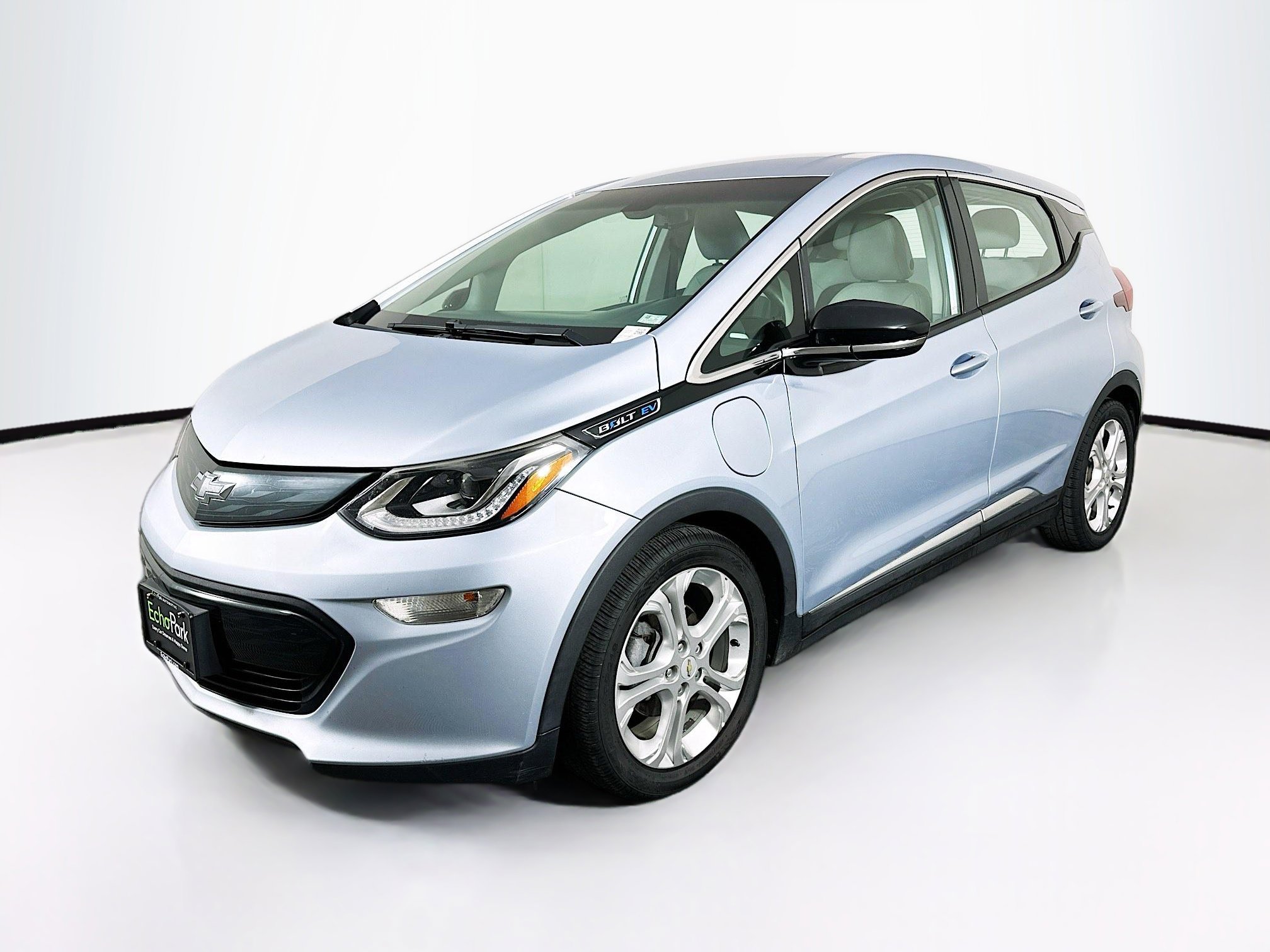 Used 2017 Chevrolet Bolt LT FWD image 3