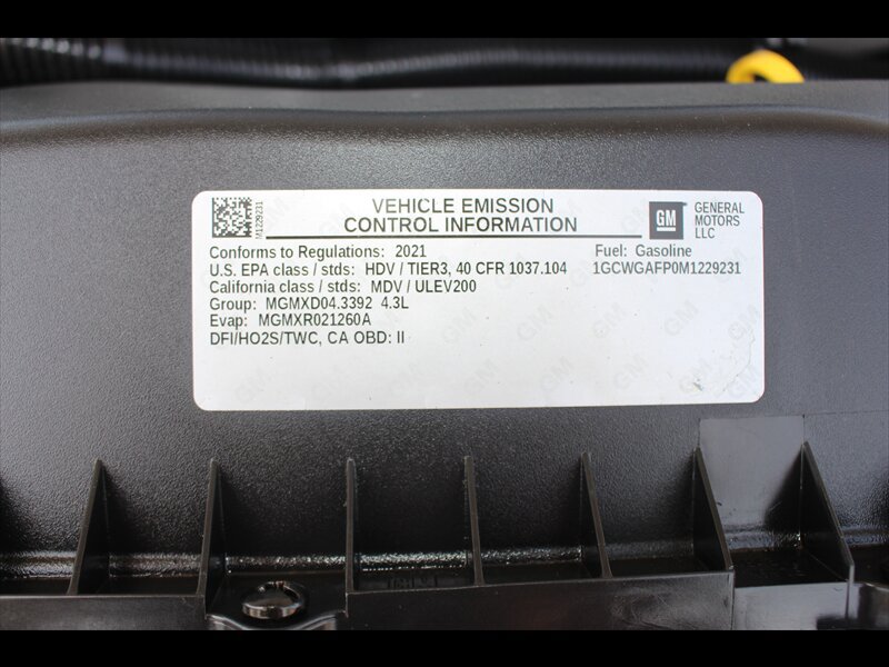 Used 2021 Chevrolet Express 2500 w/ Driver Convenience Package RWD image 29