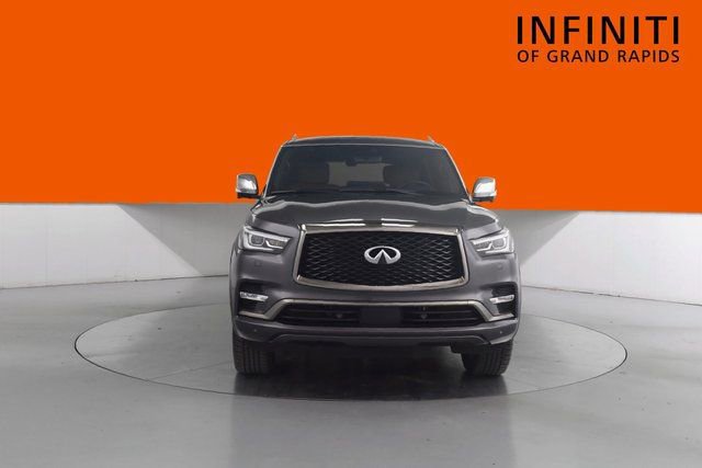 Used 2023 INFINITI QX80 Sensory AWD/4WD image 2